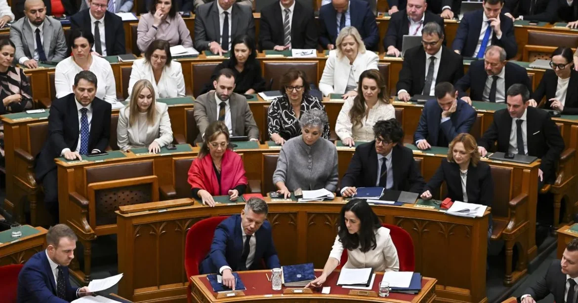 A jegybank lerántotta a leplet: ez lesz a Tisza adóemelésének hatása