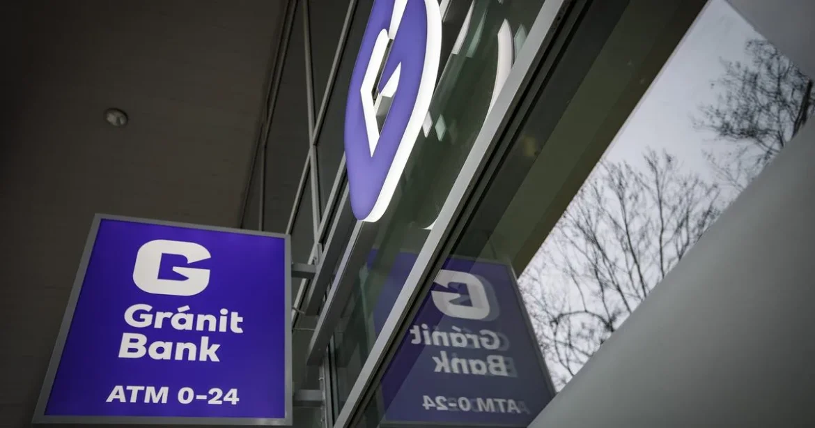 Átrendeződés Tiborcz bankjánál: a vásárlási hullámnak még nincs vége