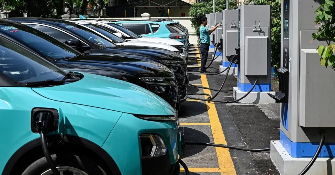 Az üzemanyagárak emelkedése miatt kilőttek a használt elektromos autók árai