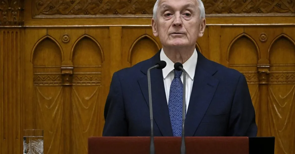 Baka András hátrál, megszólalt a Sándor-palota