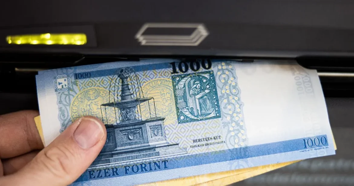 Erősödik a forint, ismét 364 alatt az euró