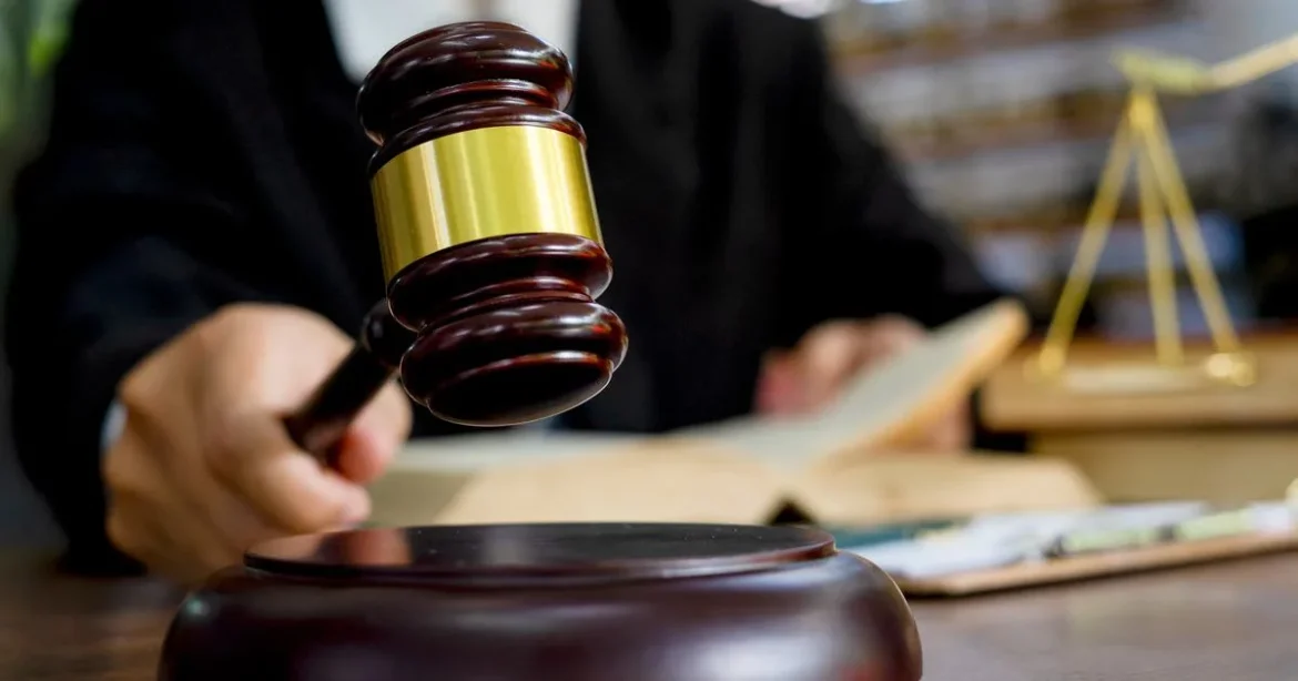 Kikben bíznak leginkább a magyarok? A közjegyzők az élen, a bankok lemaradtak