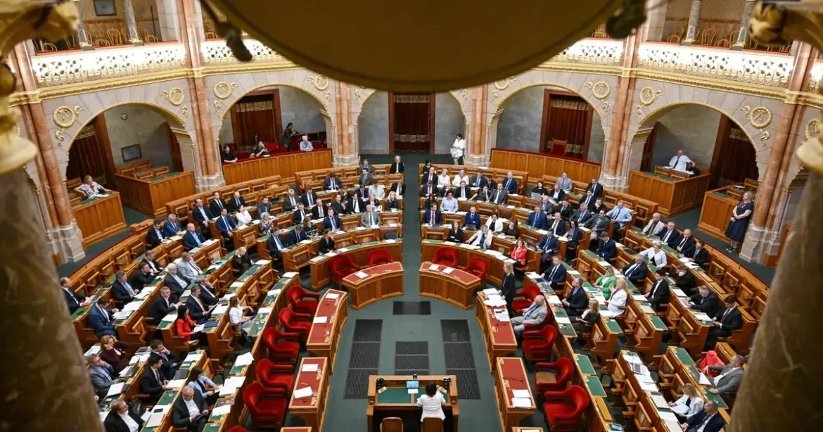 Kudarc az államfőnek: nem választották meg Szathmáry Zoltánt legfőbb ügyésznek