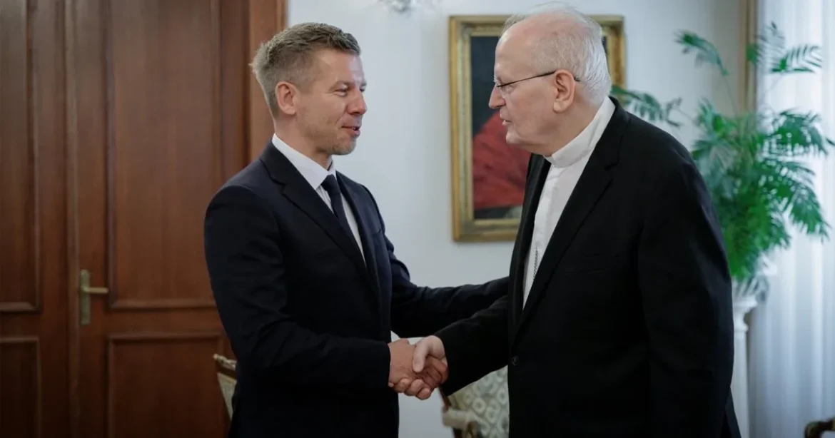 Magyar Péter a történelmi egyházak vezetőivel tárgyalt, napokon belül Rómába utazik