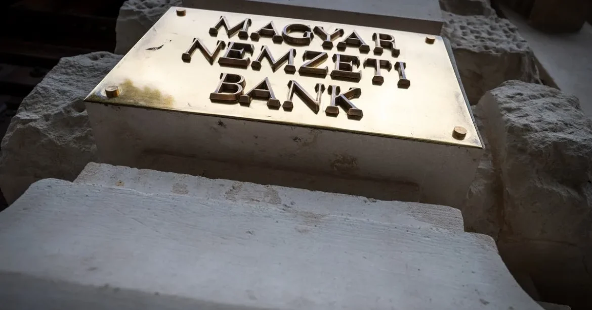 Marad az alapkamat, az MNB nem változtatott