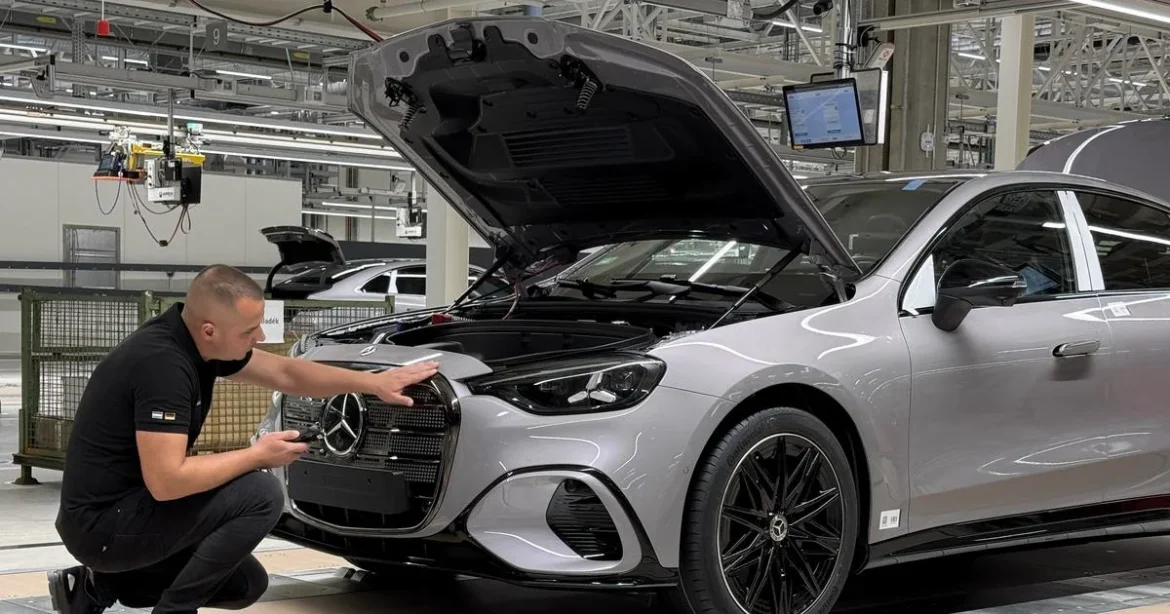 Mercedes: 70 százalékkal olcsóbb kecskeméti gyár miatt kerülhetnek utcára németek