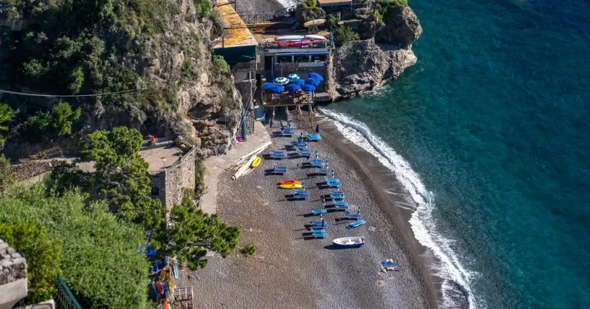 Új közvetlen járat indul Budapestről az Amalfi-partra