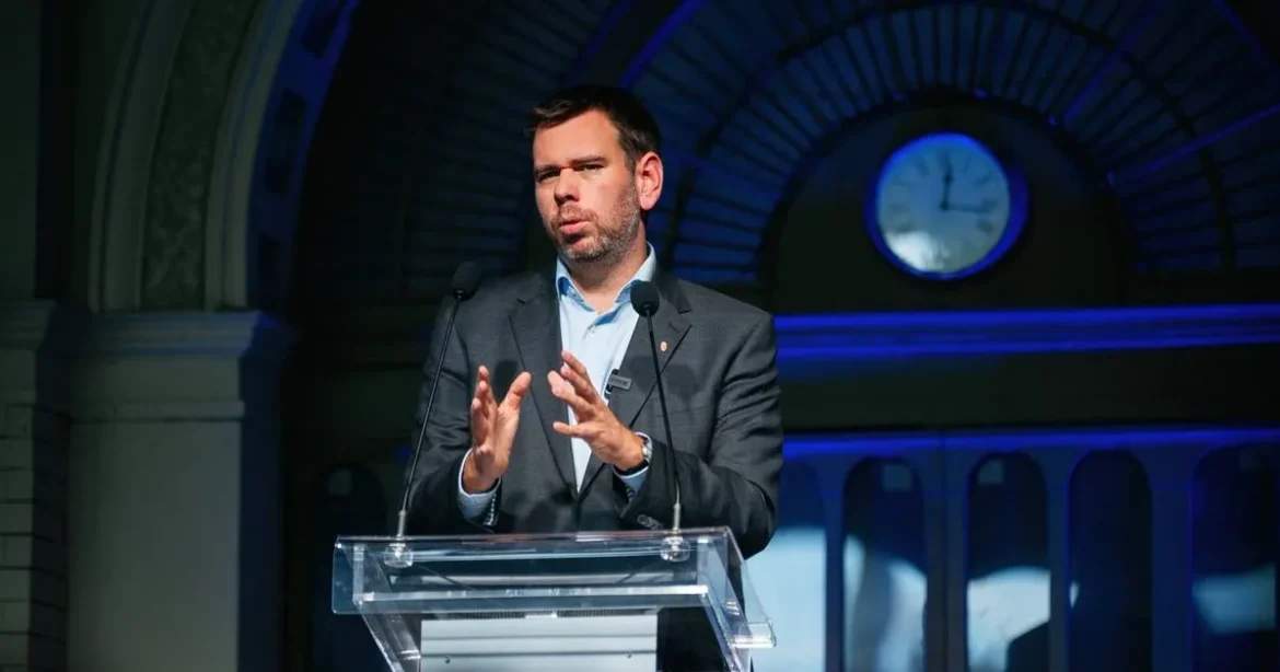 Új ütemterv: így gyorsul a milliárdos autópálya-beruházás a határig