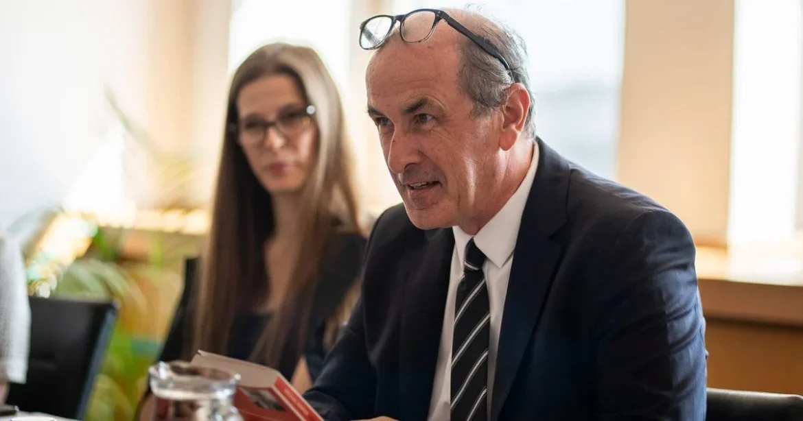 Vége a katonás rendnek, kultúraváltásra van szükség