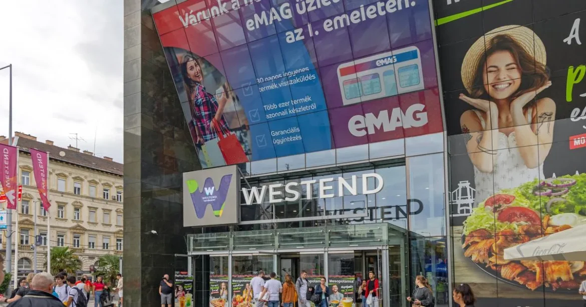 Zöld oázissá alakul a Westend tetőkertje Budapesten