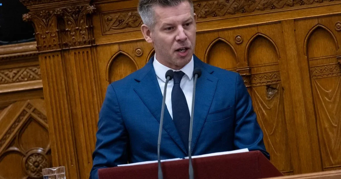 Magyar Péter közel egy napot beszélt a Parlamentben, hétszer szóltak rá, hogy ne hazudjon