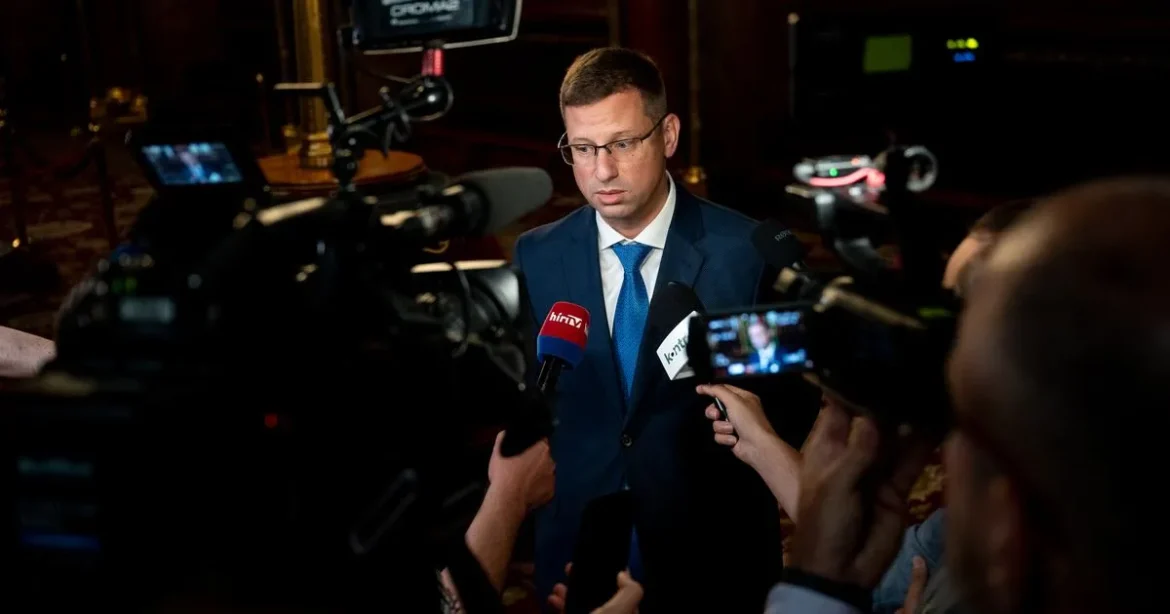 Nyilvános archívum leplezi le a magyar politikusok törölt Facebook-bejegyzéseit